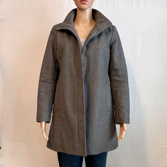 Lands' End Women's Insulated Wool Coat Grey Size 4 Petite - Picture 3 of 12